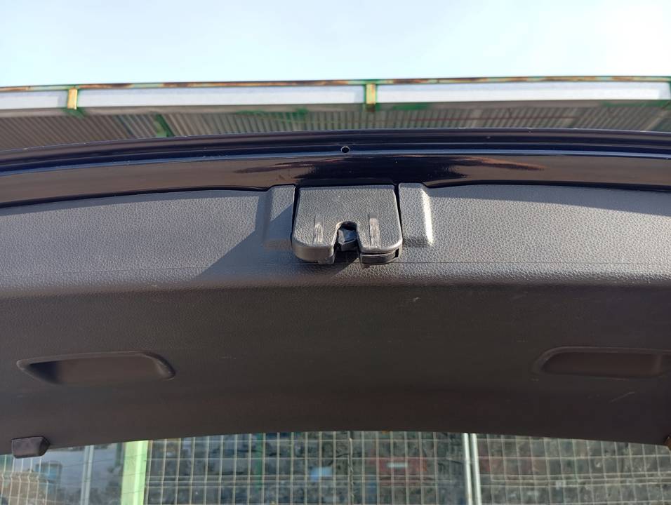 CERRADURA MALETERO / PORTON