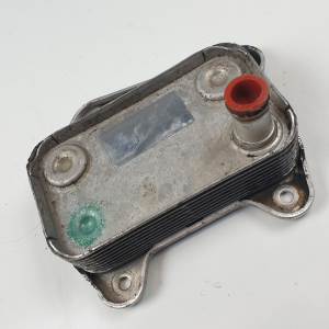 ENFRIADOR ACEITE MOTOR MERCEDES VITO (W638) CAJA CERRADA Autodesguaces Alicante