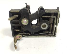 CERRADURA PUERTA TRASERA DERECHA 1L0839016 SEAT TOLEDO (1L) Autodesguaces Alicante