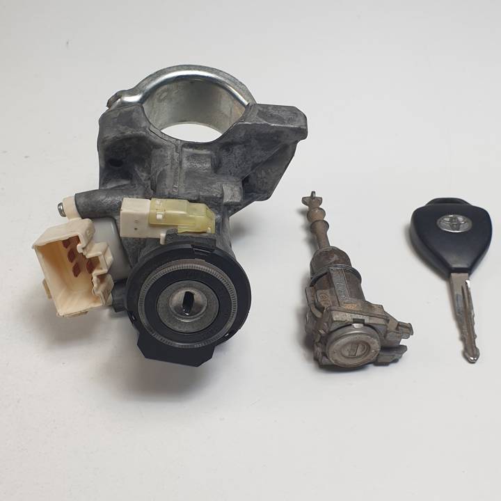 ANTIRROBO 450200204 TOYOTA AURIS (E150) Autodesguaces Alicante