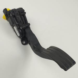 POTENCIOMETRO PEDAL 8200426241E RENAULT TWINGO Autodesguaces Alicante
