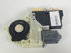 MOTOR ELEVALUNAS DELANTERO DERECHO 9222AX CITROEN C4 COUPE Autodesguaces Alicante