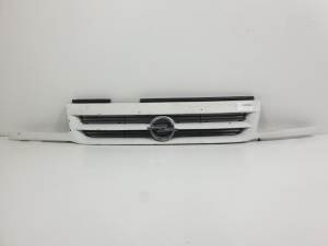REJILLA DELANTERA 90414156 OPEL ASTRA F BERLINA Autodesguaces Alicante