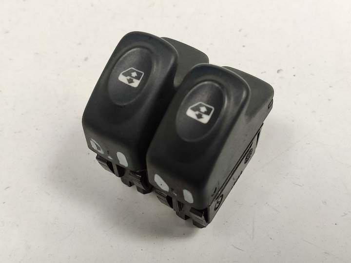 MANDO ELEVALUNAS DELANTERO IZQUIERDO 838100G RENAULT MEGANE I SCENIC (JA0) Autodesguaces Alicante