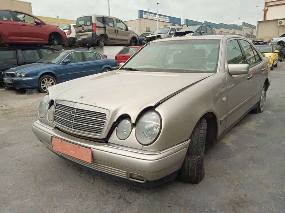 MERCEDES CLASE E (W210) BERLINA (1995 - 2002)
