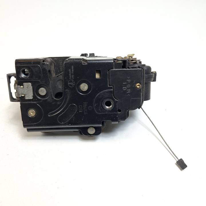 CERRADURA PUERTA DELANTERA DERECHA 8N1837016 AUDI TT (8N3/8N9) Autodesguaces Alicante