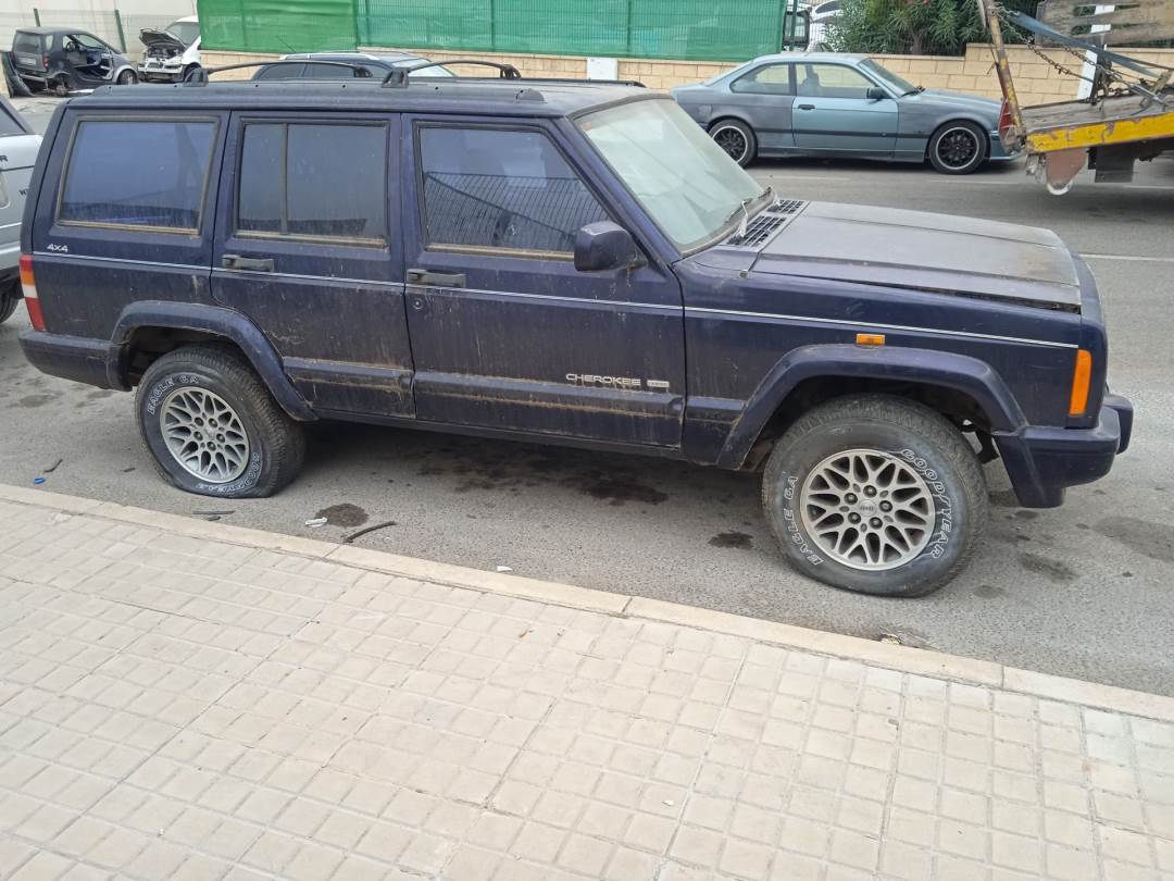 CHRYSLER JEEP CHEROKEE (J) (1996 - 2001)
