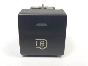INTERRUPTOR 96583098XT PEUGEOT PARTNER KASTEN (B9) Autodesguaces Alicante