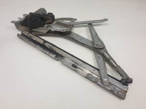 ELEVALUNAS DELANTERO IZQUIERDO 0130821988 OPEL ASTRA H BERLINA Autodesguaces Alicante