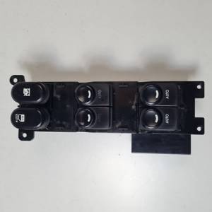 MANDO ELEVALUNAS DELANTERO IZQUIERDO 935702L000 HYUNDAI I30 (FD) Autodesguaces Alicante