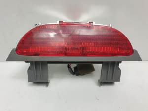 LUZ CENTRAL DE FRENO 0K56A51580 KIA CARNIVAL II Autodesguaces Alicante
