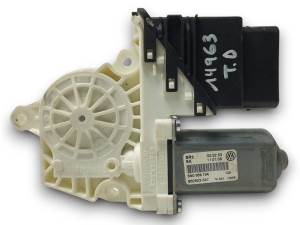 MOTOR ELEVALUNAS TRASERO DERECHO 5N0959704 VOLKSWAGEN TIGUAN (5N1) Autodesguaces Alicante