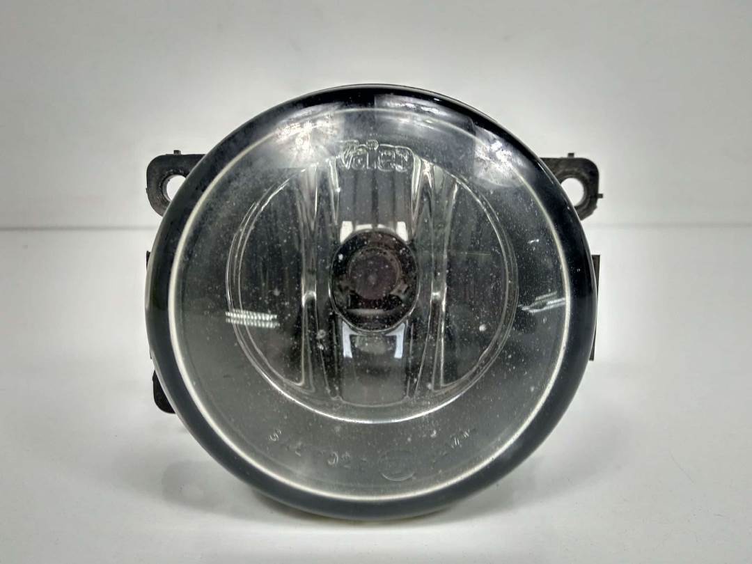 Feu antibrouillard gauche - 8200074008 - RENAULT - SCENIC II (X84,JM)