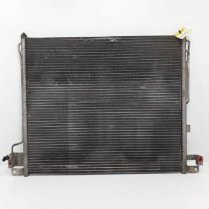 CONDENSADOR / RADIADOR AIRE ACONDICIONADO 92100EB00A NISSAN PATHFINDER (R51) Autodesguaces Alicante