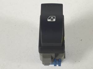 MANDO ELEVALUNAS DELANTERO DERECHO RENAULT MASTER KASTEN Autodesguaces Alicante