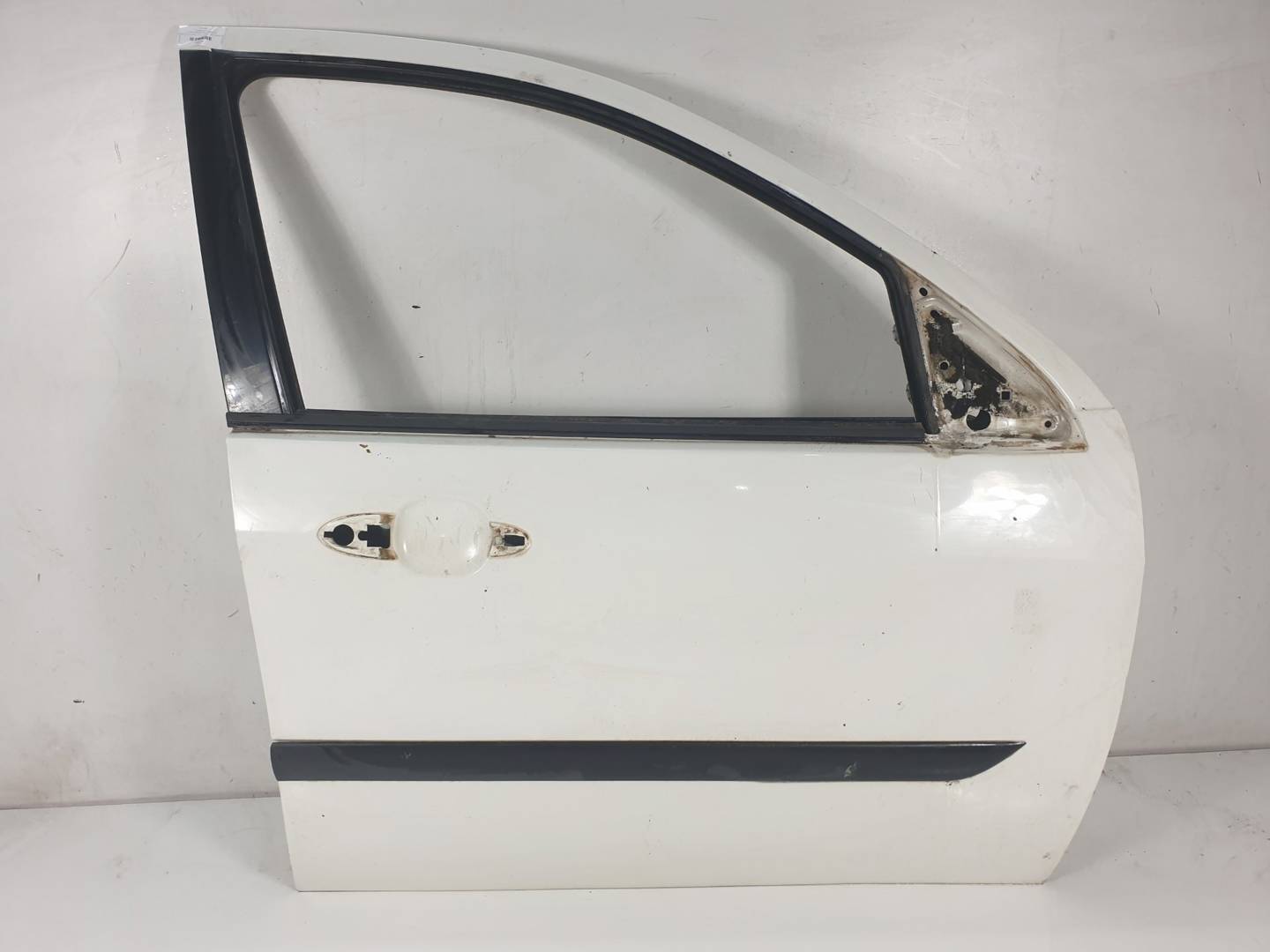 PUERTA DELANTERA DERECHA - FORD - FOCUS BERLINA (CAK)