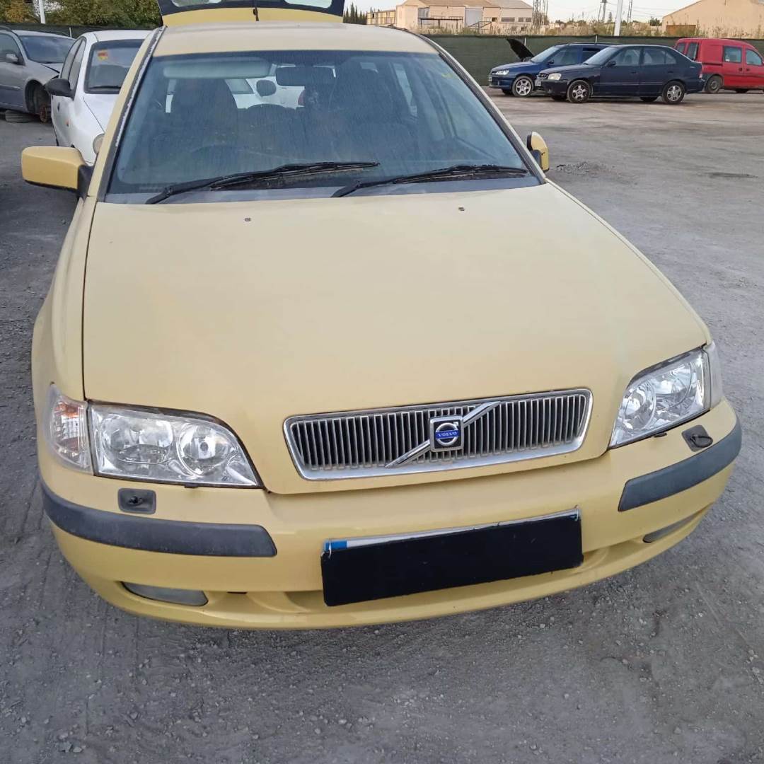 VOLVO V40 FAMILIAR (1995 - 2005)