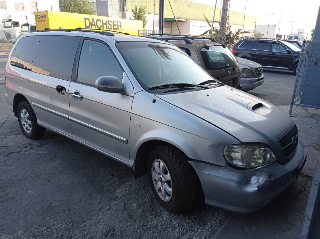KIA CARNIVAL II (2001 - 2006)