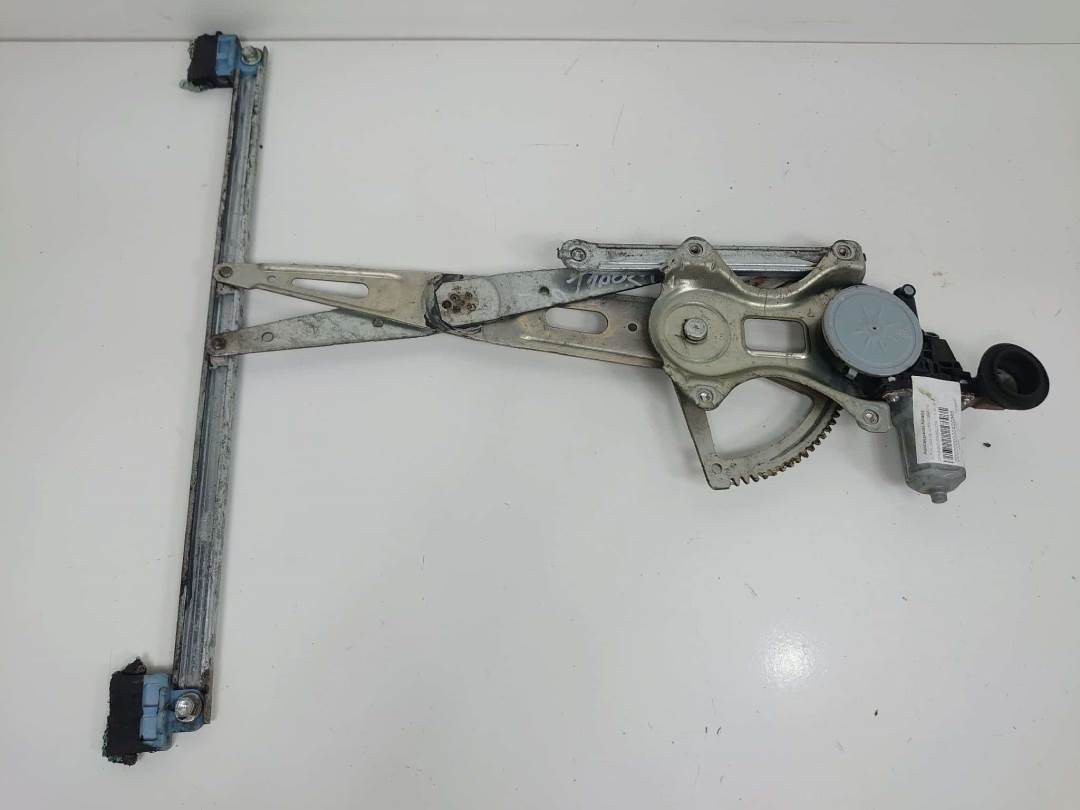 ELEVALUNAS DELANTERO DERECHO - 8571058010 - LEXUS - IS200 (DS2/IS2)