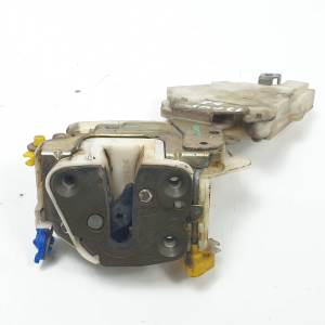 CERRADURA PUERTA DELANTERA IZQUIERDA 8055361U06 NISSAN SERENA (C23M) Autodesguaces Alicante
