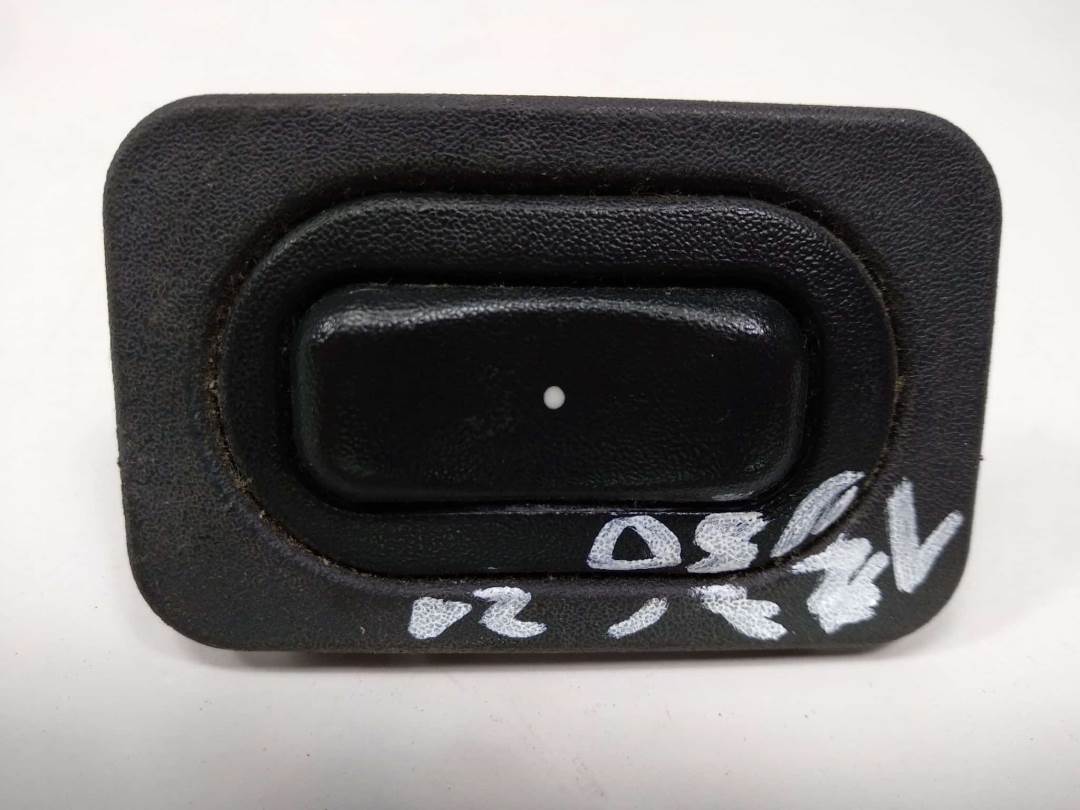 MANDO ELEVALUNAS DELANTERO DERECHO - OPEL - CORSA C