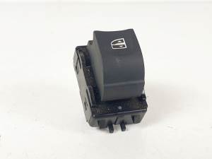 MANDO ELEVALUNAS TRASERO DERECHO 254010003R RENAULT LAGUNA GRANDTOUR III Autodesguaces Alicante