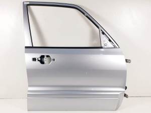 PUERTA DELANTERA DERECHA MITSUBISHI MONTERO (V60/V70) Autodesguaces Alicante