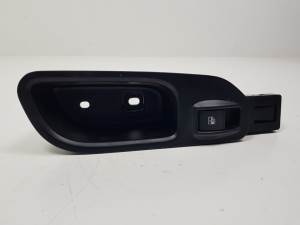 MANDO ELEVALUNAS TRASERO IZQUIERDO 735662073 FIAT TIPO II (357) BERLINA Autodesguaces Alicante
