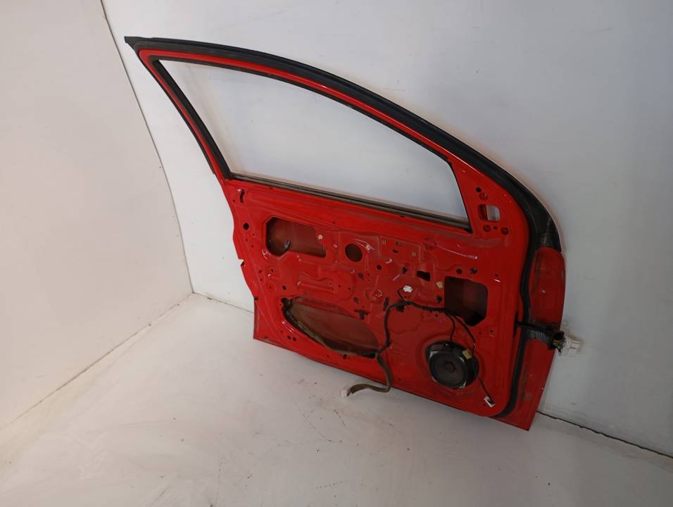 PUERTA DELANTERA IZQUIERDA