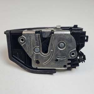 CERRADURA PUERTA TRASERA IZQUIERDA 7202147 BMW SERIE 5 BERLINA (E60) Autodesguaces Alicante