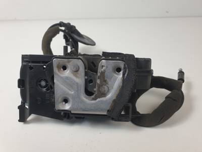 CERRADURA PUERTA TRASERA DERECHA 805027072R RENAULT CAPTUR (J5AL) Autodesguaces Alicante