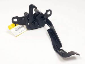 CERRADURA CAPOT 556010007R RENAULT LAGUNA III Autodesguaces Alicante
