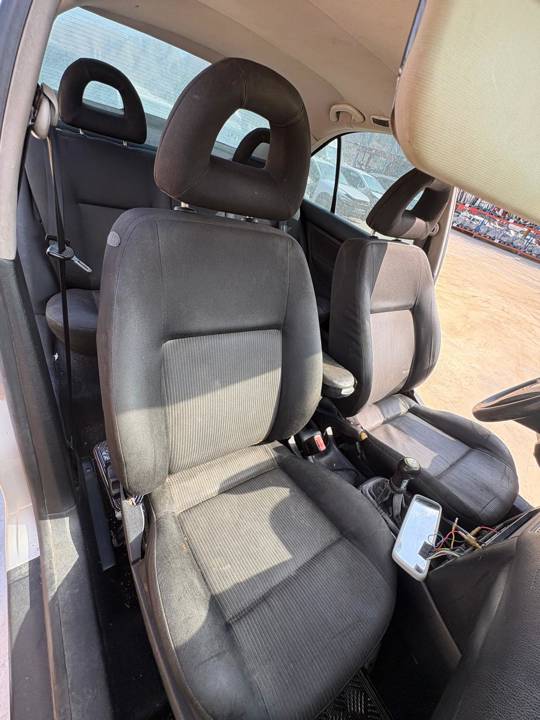 ASIENTO DELANTERO DERECHO