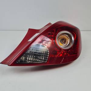 PILOTO TRASERO DERECHO 13186351 OPEL CORSA D Autodesguaces Alicante