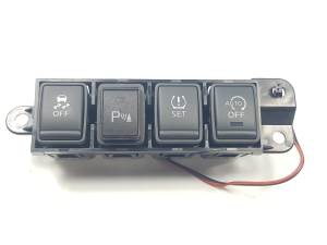 MANDO MULTIFUNCION 681RVBV90A NISSAN JUKE (F15) Autodesguaces Alicante