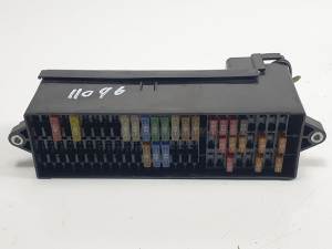 CAJA RELES / FUSIBLES 052420487300 VOLKSWAGEN GOLF PLUS (5M1) Autodesguaces Alicante