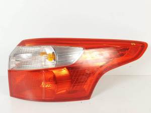 PILOTO TRASERO DERECHO BM5113404 FORD FOCUS TURN. (CB8) Autodesguaces Alicante