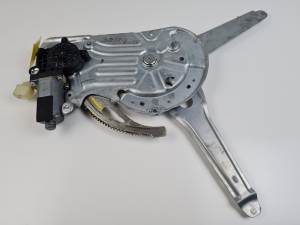 ELEVALUNAS DELANTERO DERECHO 30784575 VOLVO V70 FAMILIAR Autodesguaces Alicante