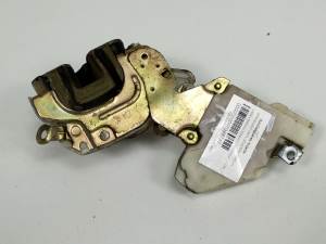 CERRADURA PUERTA DELANTERA DERECHA 8055291L60 NISSAN TERRANO/TERRANO.II (R20) Autodesguaces Alicante