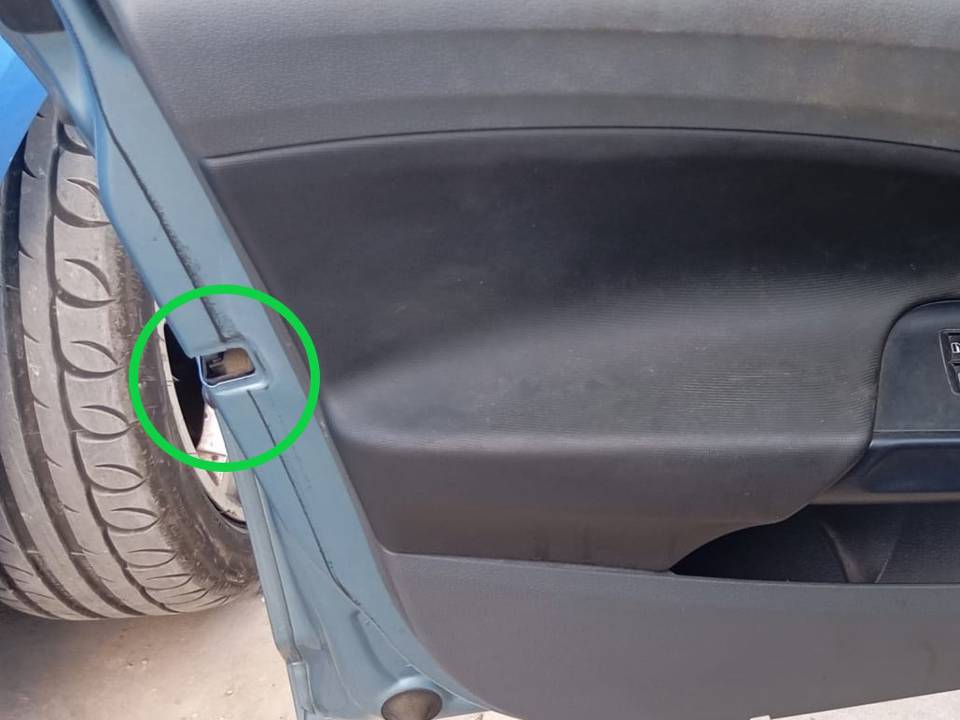 CERRADURA PUERTA DELANTERA IZQUIERDA