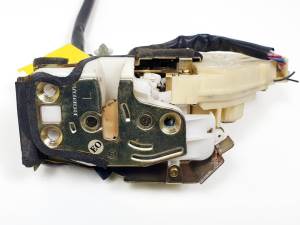 CERRADURA PUERTA DELANTERA DERECHA HONDA CR-V (RD8) Autodesguaces Alicante