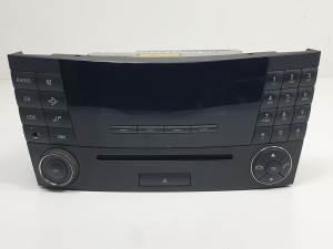 SISTEMA AUDIO / RADIO CD A2118702189 MERCEDES CLASE E (W211) BERLINA Autodesguaces Alicante