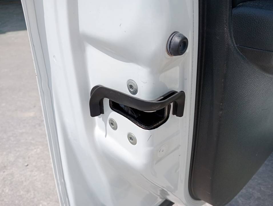 CERRADURA PUERTA DELANTERA IZQUIERDA