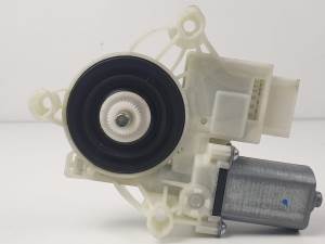 MOTOR ELEVALUNAS TRASERO DERECHO 9463858 BMW SERIE 7 (G11/G12) Autodesguaces Alicante