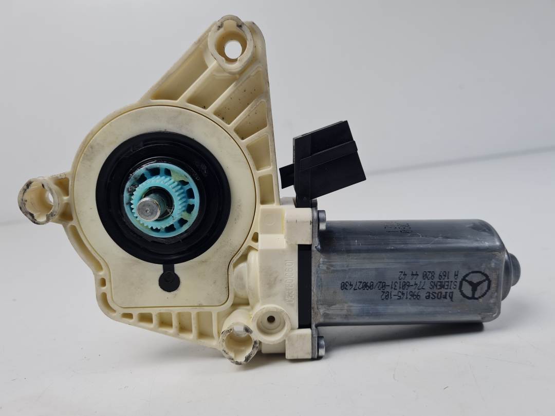 MOTOR ELEVALUNAS DELANTERO DERECHO - A1698204442 - MERCEDES - CLASE A (W169)