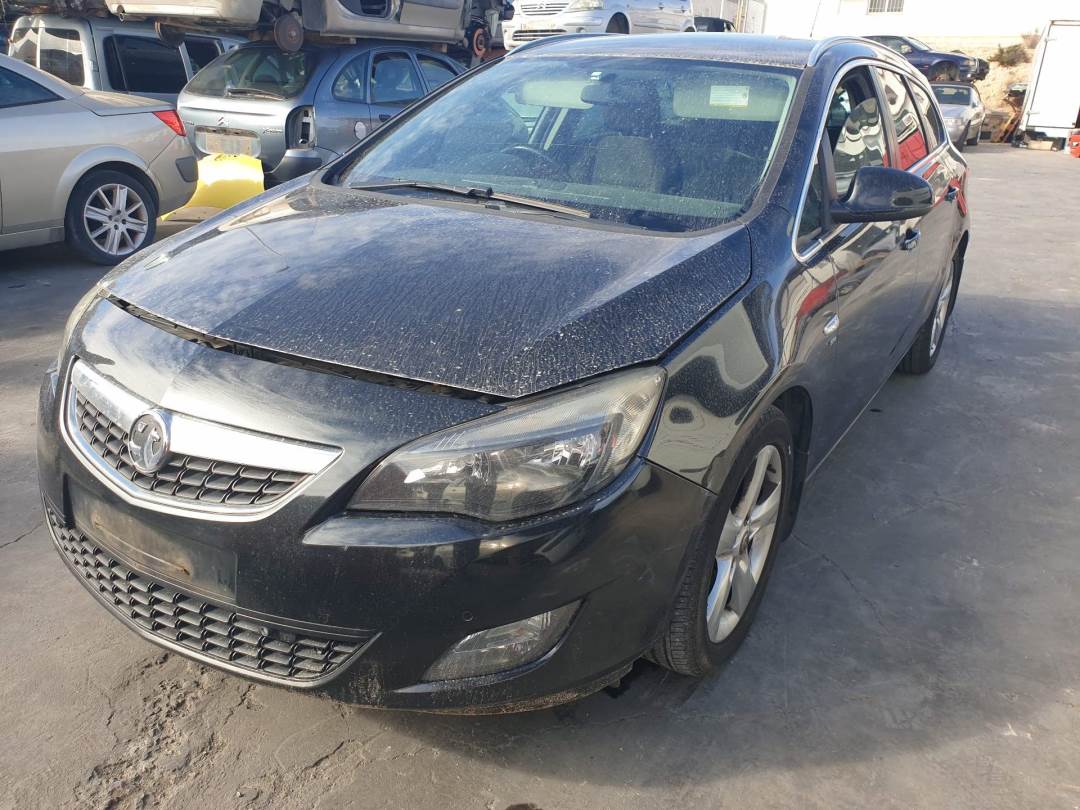 OPEL ASTRA J SPORTS TOURER (2010 - 2015)