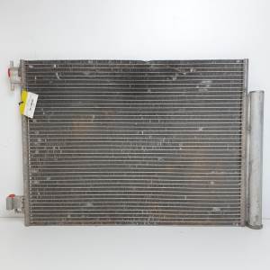 CONDENSADOR / RADIADOR AIRE ACONDICIONADO 921006843R RENAULT CLIO IV Autodesguaces Alicante
