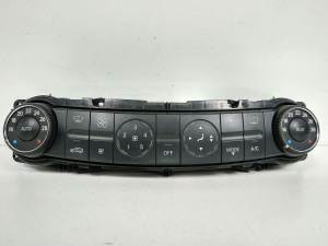 MANDO CLIMATIZADOR 2118300490 MERCEDES CLASE E (W211) FAMILIAR Autodesguaces Alicante