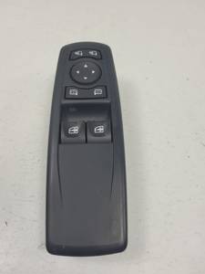MANDO ELEVALUNAS DELANTERO IZQUIERDO 809610009R RENAULT MEGANE III COUPE Autodesguaces Alicante