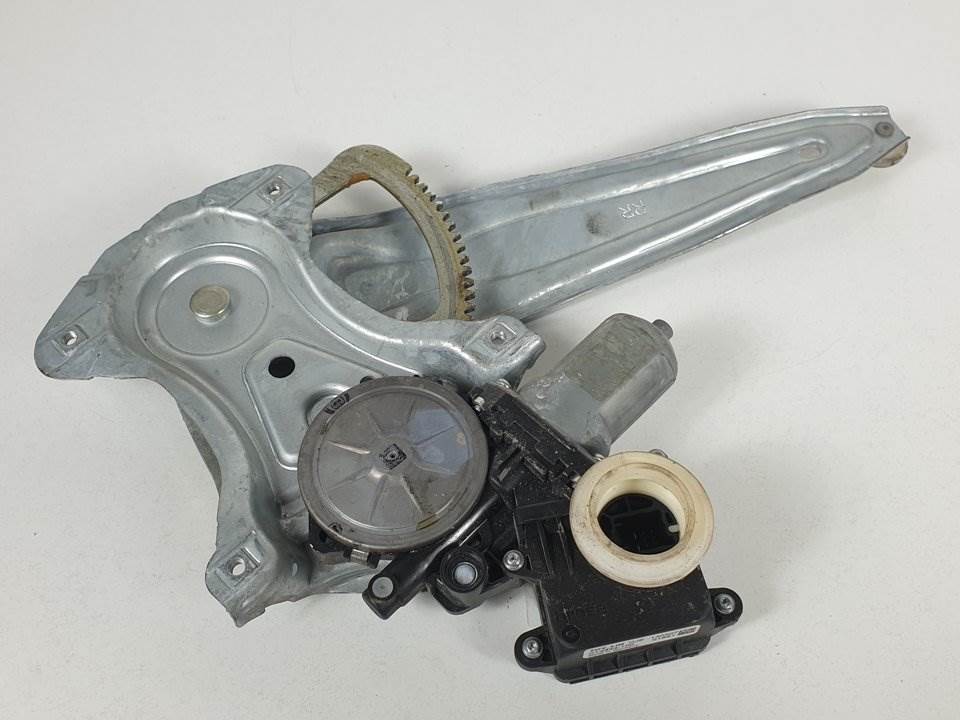 ELEVALUNAS TRASERO DERECHO - 698300F041 - TOYOTA - VERSO